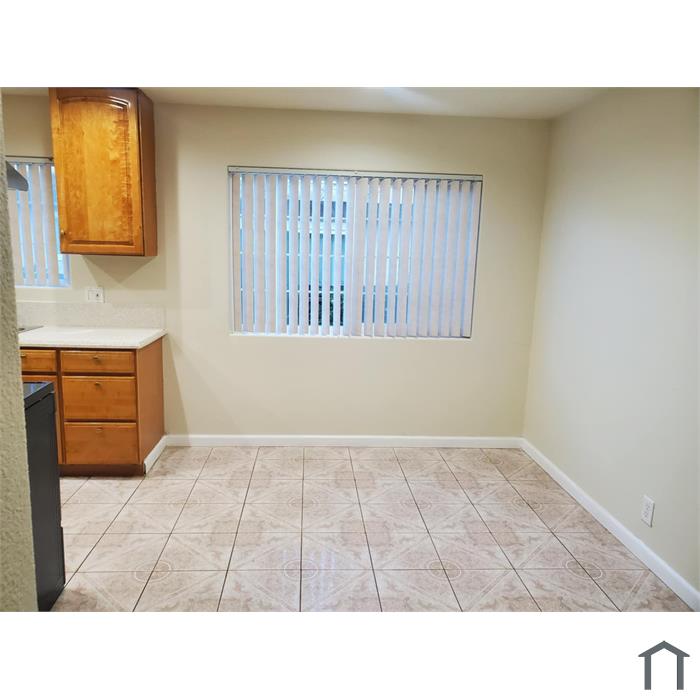 1212 White Dr